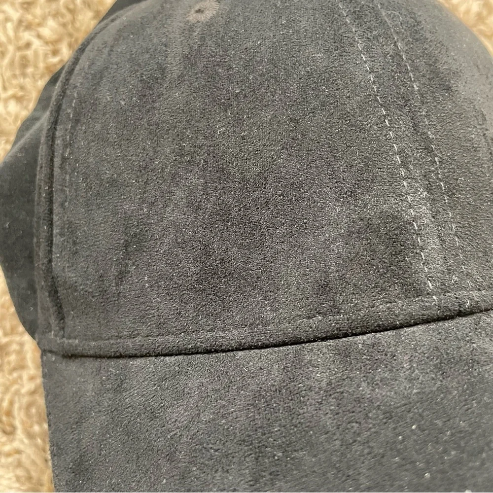 Athleta URX black faux suede hat one size adjustable unisex casual wear athletic